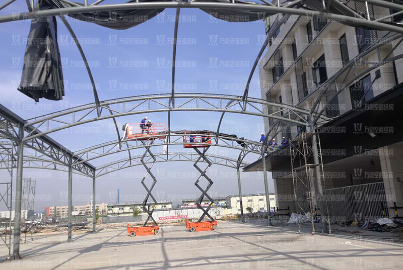 奉化方橋農副鋼結構雨棚工程進入膜布安裝階段