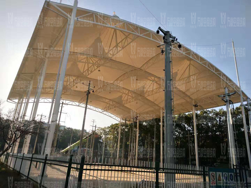 張拉膜結(jié)構(gòu)廠家哪家好?該如何選擇張拉膜結(jié)構(gòu)廠家? 張拉膜結(jié)構(gòu)廠家哪家好?該如何選擇張拉膜結(jié)構(gòu)廠家?