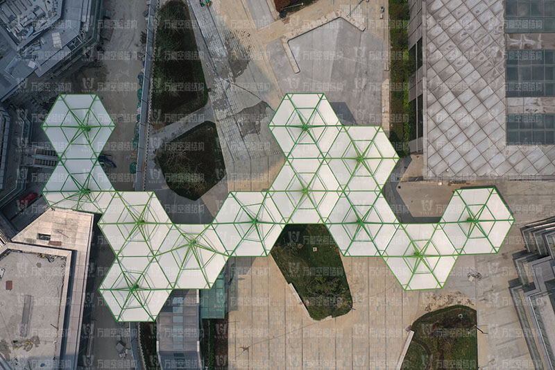 PTFE膜材跟PVC膜材有何區(qū)別？PTFE膜結(jié)構(gòu)的優(yōu)勢(shì)在哪里？