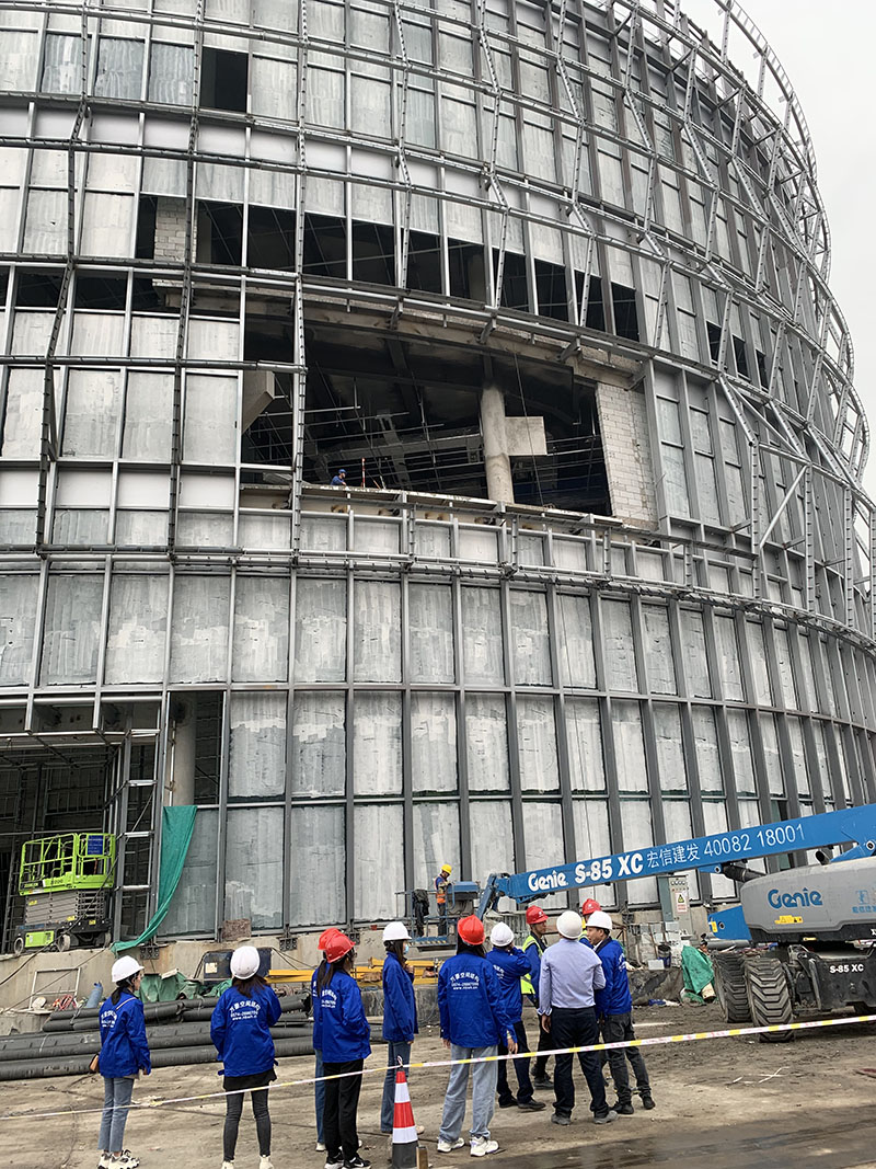 萬豪空間結(jié)構(gòu)員工到紹興國(guó)際會(huì)展中心PTFE外立面網(wǎng)格膜項(xiàng)目學(xué)習(xí)交流