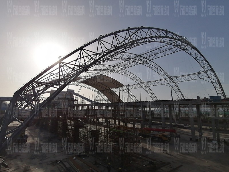 內蒙能源長城五礦選煤廠鋼骨架膜棚建設項目膜結構安裝中