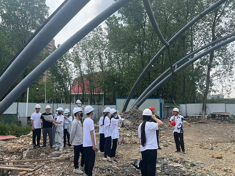 萬豪空間結(jié)構(gòu)員工到寧波諾丁漢大學(xué)室外運(yùn)動(dòng)膜結(jié)構(gòu)項(xiàng)目學(xué)習(xí)交流 萬豪空間結(jié)構(gòu)員工到寧波諾丁漢大學(xué)室外運(yùn)動(dòng)膜結(jié)構(gòu)項(xiàng)目學(xué)習(xí)交流