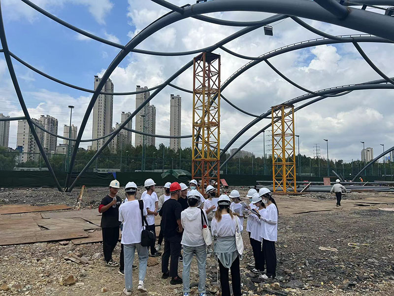萬豪空間結(jié)構(gòu)員工到寧波諾丁漢大學(xué)室外運(yùn)動(dòng)膜結(jié)構(gòu)項(xiàng)目學(xué)習(xí)交流 萬豪空間結(jié)構(gòu)員工到寧波諾丁漢大學(xué)室外運(yùn)動(dòng)膜結(jié)構(gòu)項(xiàng)目學(xué)習(xí)交流