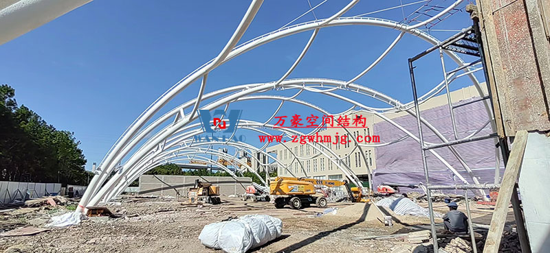 寧波諾丁漢大學室外運動場地改擴建項目膜結(jié)構(gòu)工程完工 寧波諾丁漢大學室外運動場地改擴建項目膜結(jié)構(gòu)工程完工