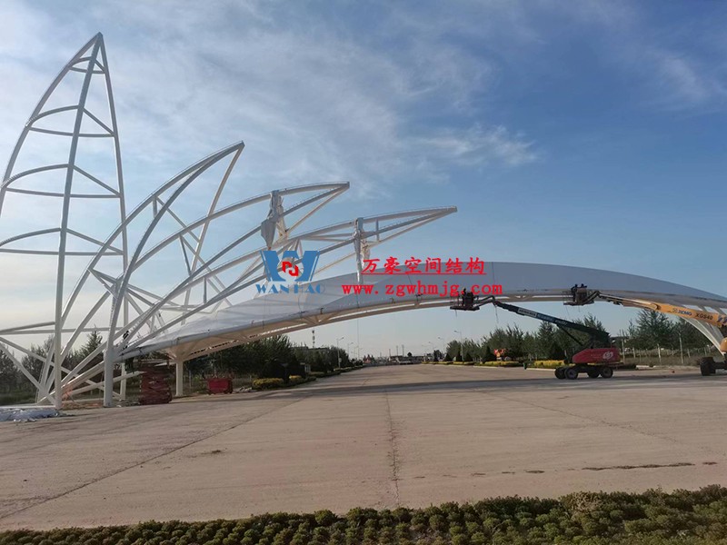 陜西定邊馬蓮灘沙漠公園鋼結構工程