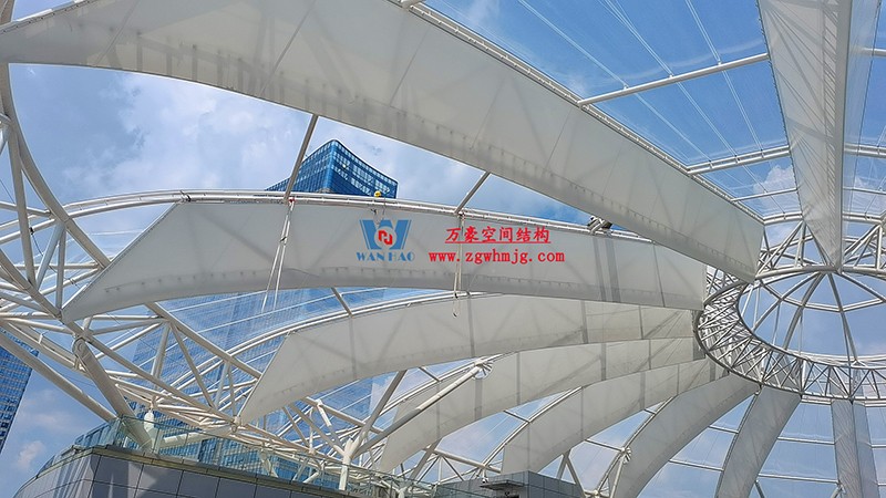南充萬達項目ETFE膜結構蓋頂天幕工程最新施工進度