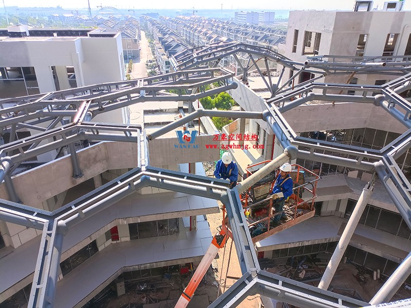 嘉興長安里ETFE氣枕鋼膜結(jié)構(gòu)頂棚工程現(xiàn)場學(xué)習(xí)觀摩會 嘉興長安里ETFE氣枕鋼膜結(jié)構(gòu)頂棚工程現(xiàn)場學(xué)習(xí)觀摩會