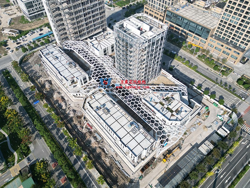 建筑藝術中鋼結構的力學美感表達 建筑藝術中鋼結構的力學美感表達