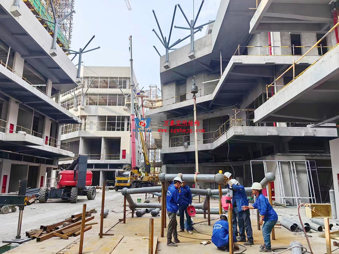 已完工，這個ETFE氣枕商業(yè)天幕閃亮登場！