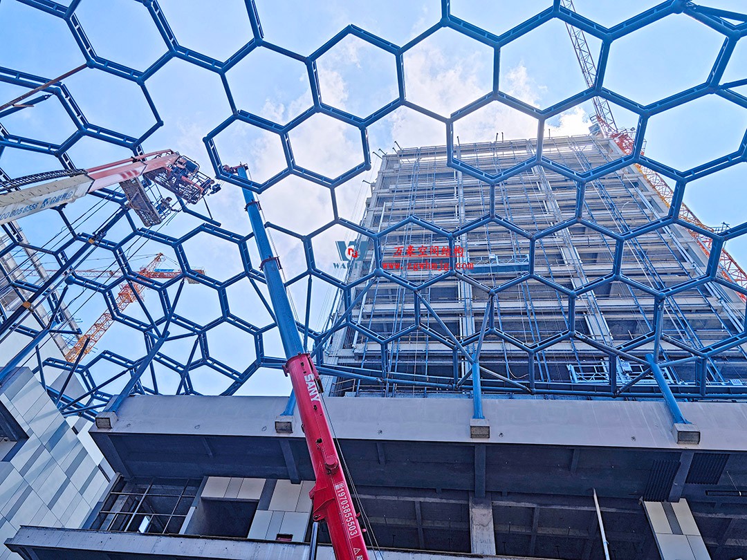 已完工，這個ETFE氣枕商業(yè)天幕閃亮登場！