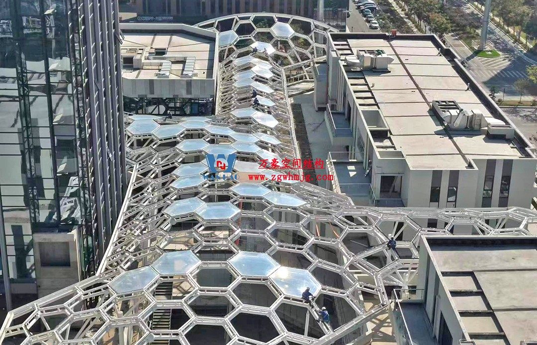 已完工，這個ETFE氣枕商業(yè)天幕閃亮登場！