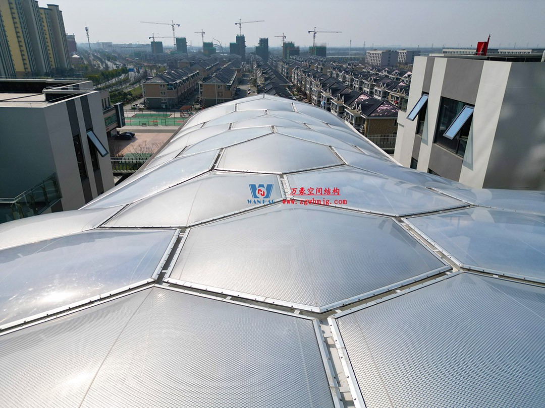 已完工，這個ETFE氣枕商業(yè)天幕閃亮登場！