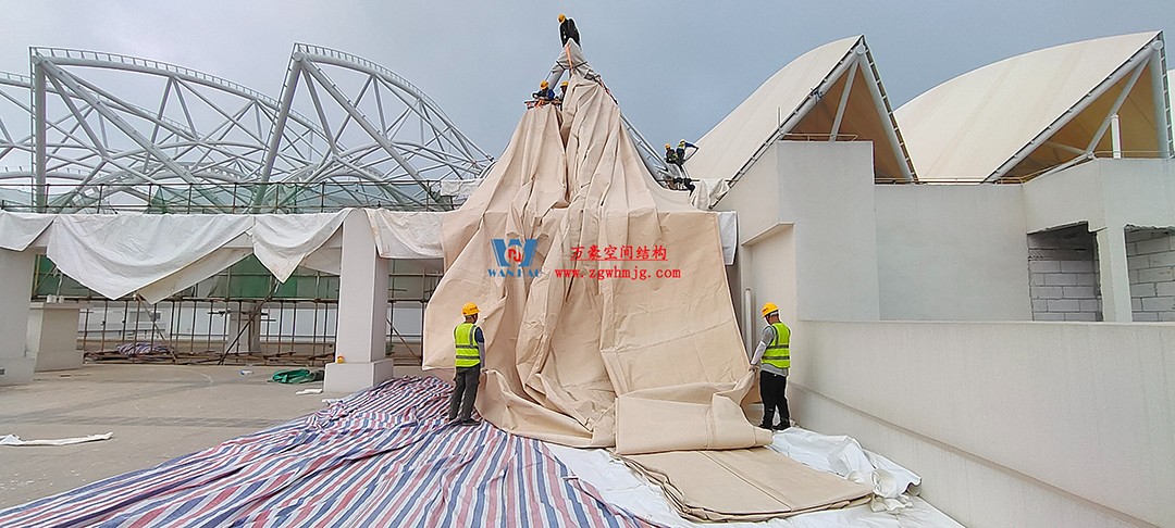 施工加速，這個PTFE膜結構天幕即將完工！