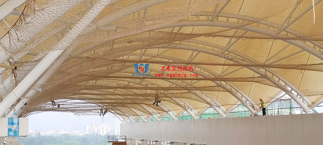施工加速，這個PTFE膜結構天幕即將完工！