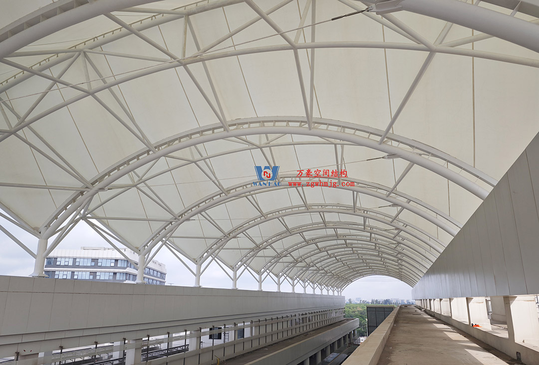 海南醫學院第一附屬醫院江東新院區連廊天幕順利完工 海南醫學院第一附屬醫院江東新院區連廊天幕順利完工