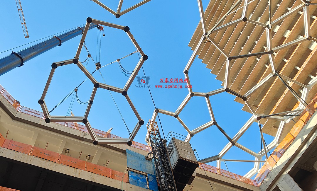 “老故事 新生活”——ETFE膜結構天幕,賦新生活理想 “老故事 新生活”——ETFE膜結構天幕,賦新生活理想