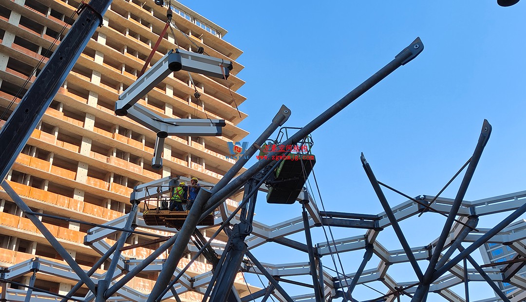 “老故事 新生活”——ETFE膜結構天幕,賦新生活理想 “老故事 新生活”——ETFE膜結構天幕,賦新生活理想