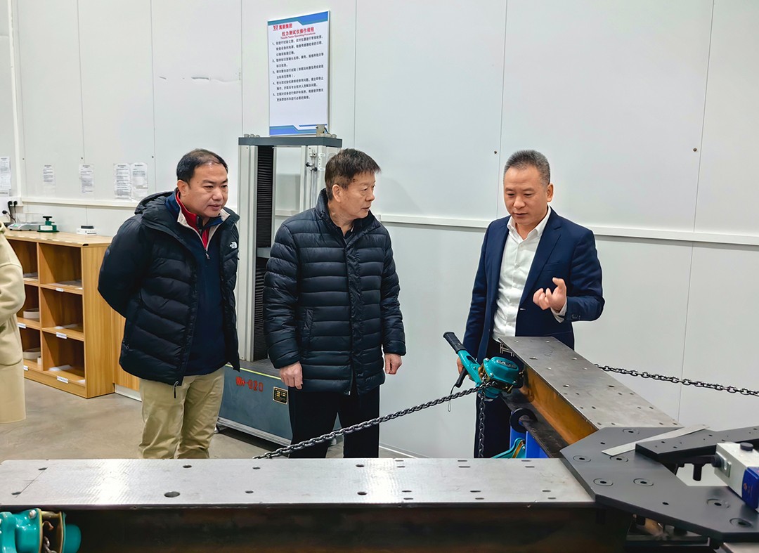 中國鋼結構協會空間結構分會領導專家一行蒞臨萬豪考察指導工作