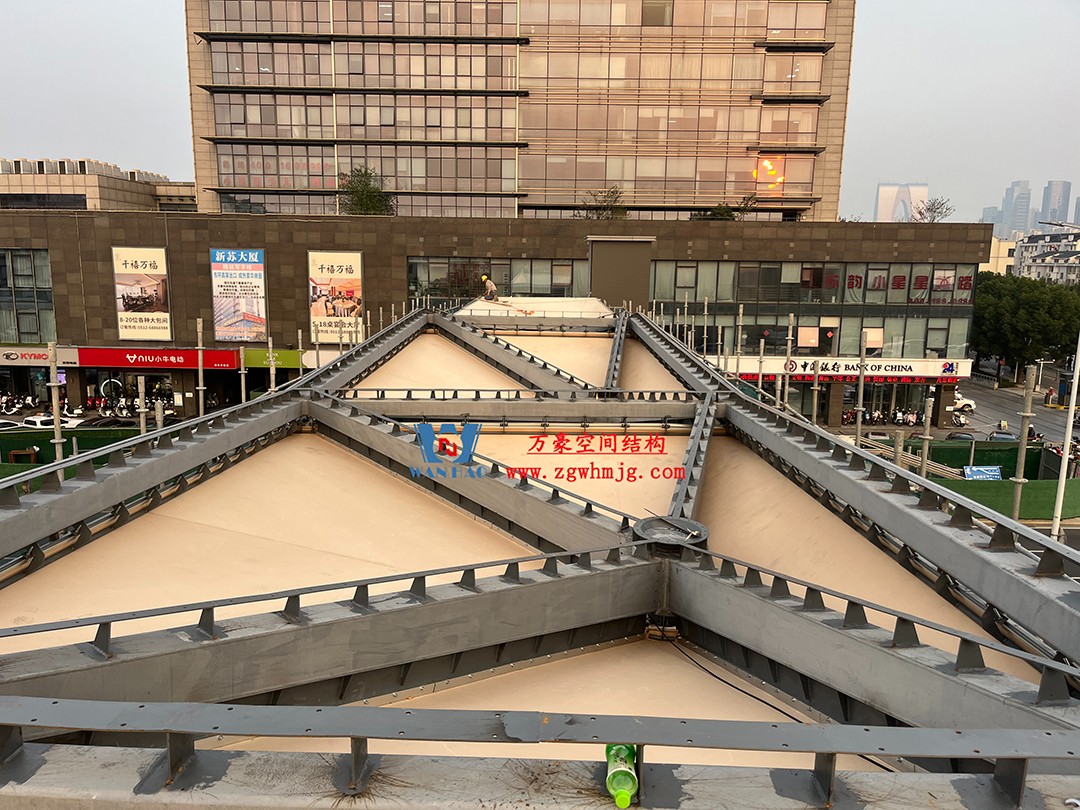 蘇州東環路人行天橋ptfe膜結構