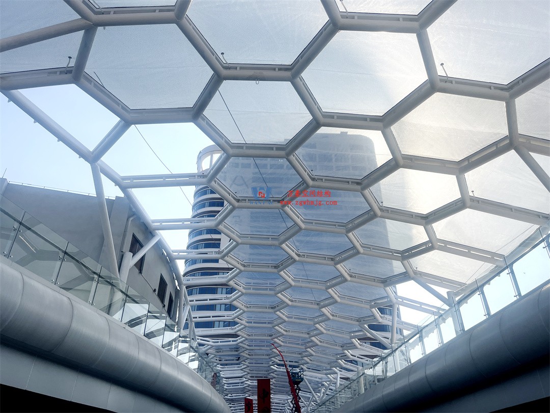 茂名總匯天街ETFE氣枕商業天幕，打造光影藝術“場景”