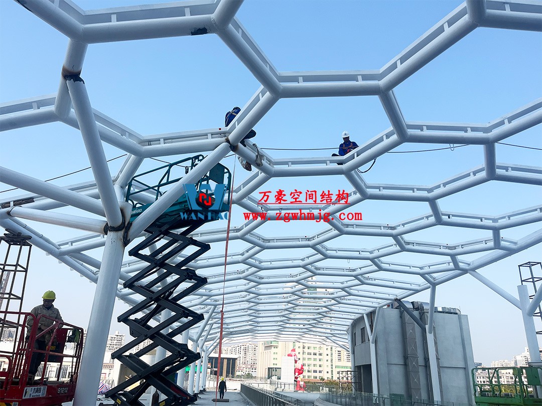 廣州茂名總匯天街商業街鋼結構工程 廣州茂名總匯天街商業街鋼結構工程