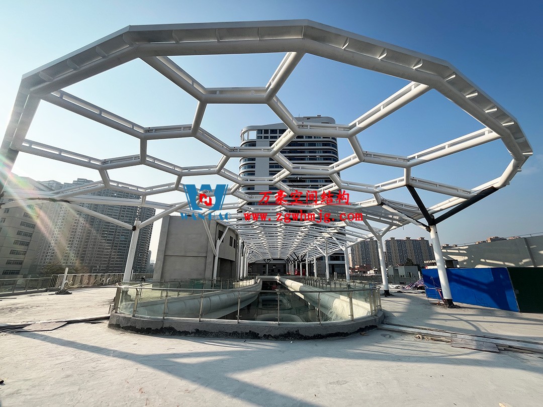 廣州茂名總匯天街商業街鋼結構工程 廣州茂名總匯天街商業街鋼結構工程