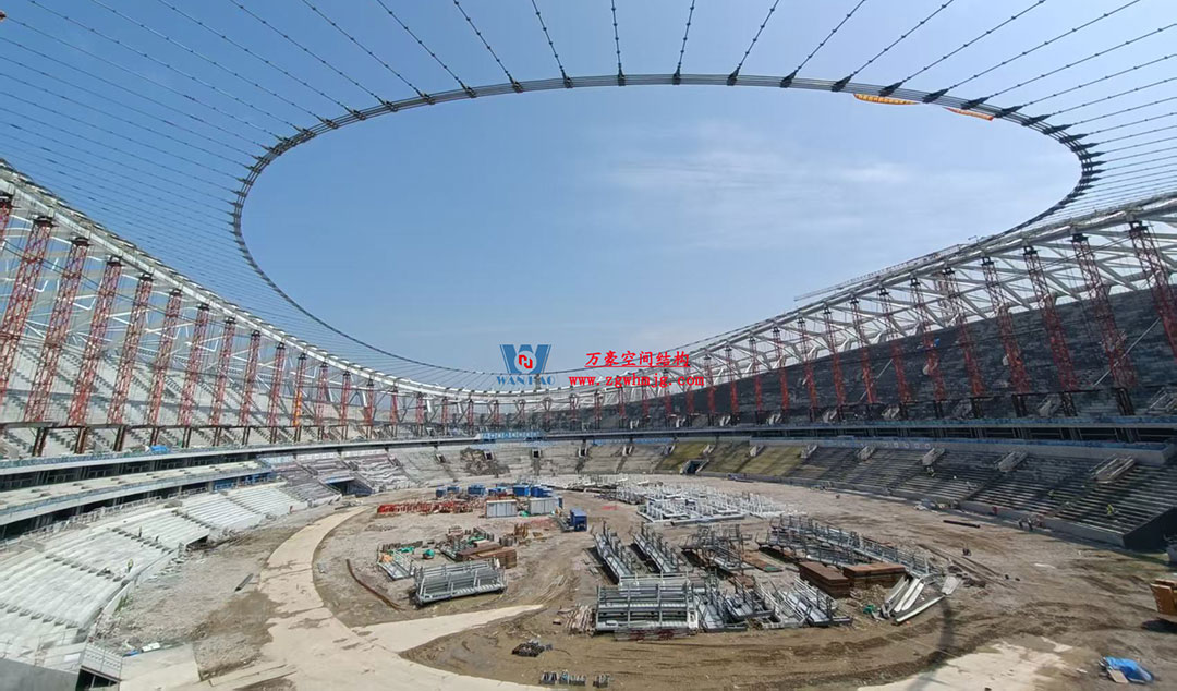 無錫奧體中心體育場ETFE膜首吊成功，太湖畔將閃耀“生態之光”