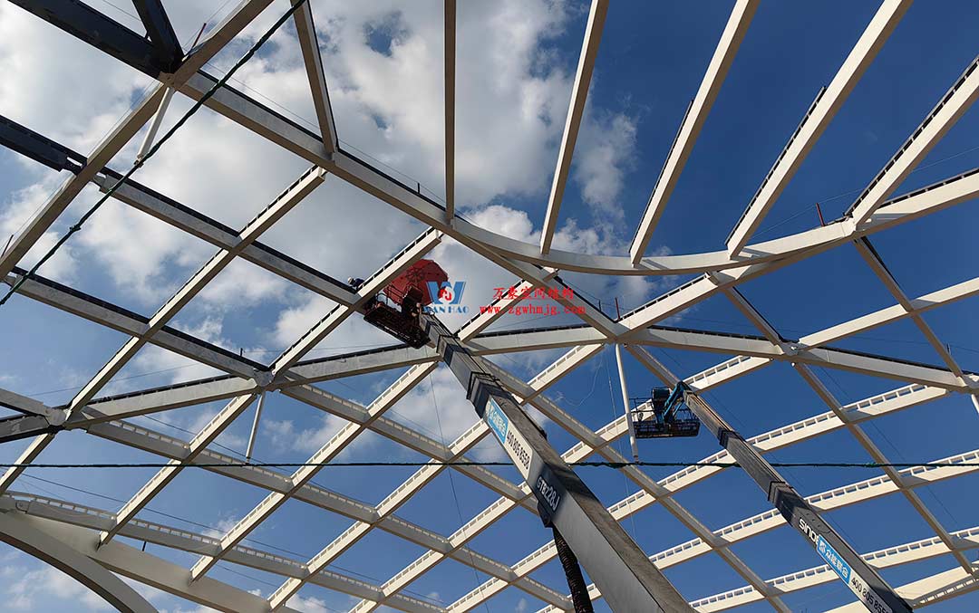 山東高端化工研究院下沉廣場(chǎng)天幕施工邁入關(guān)鍵階段