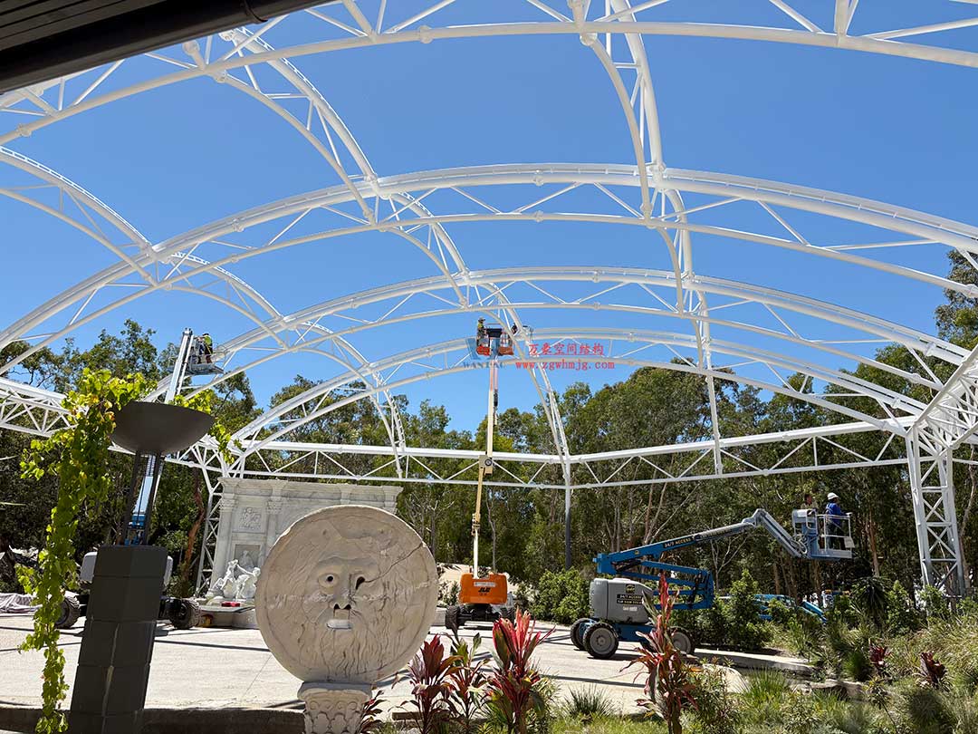 跨越山海的建筑新章！澳大利亞噴泉廣場天幕張拉正酣，雙膜科技賦能莊園建筑