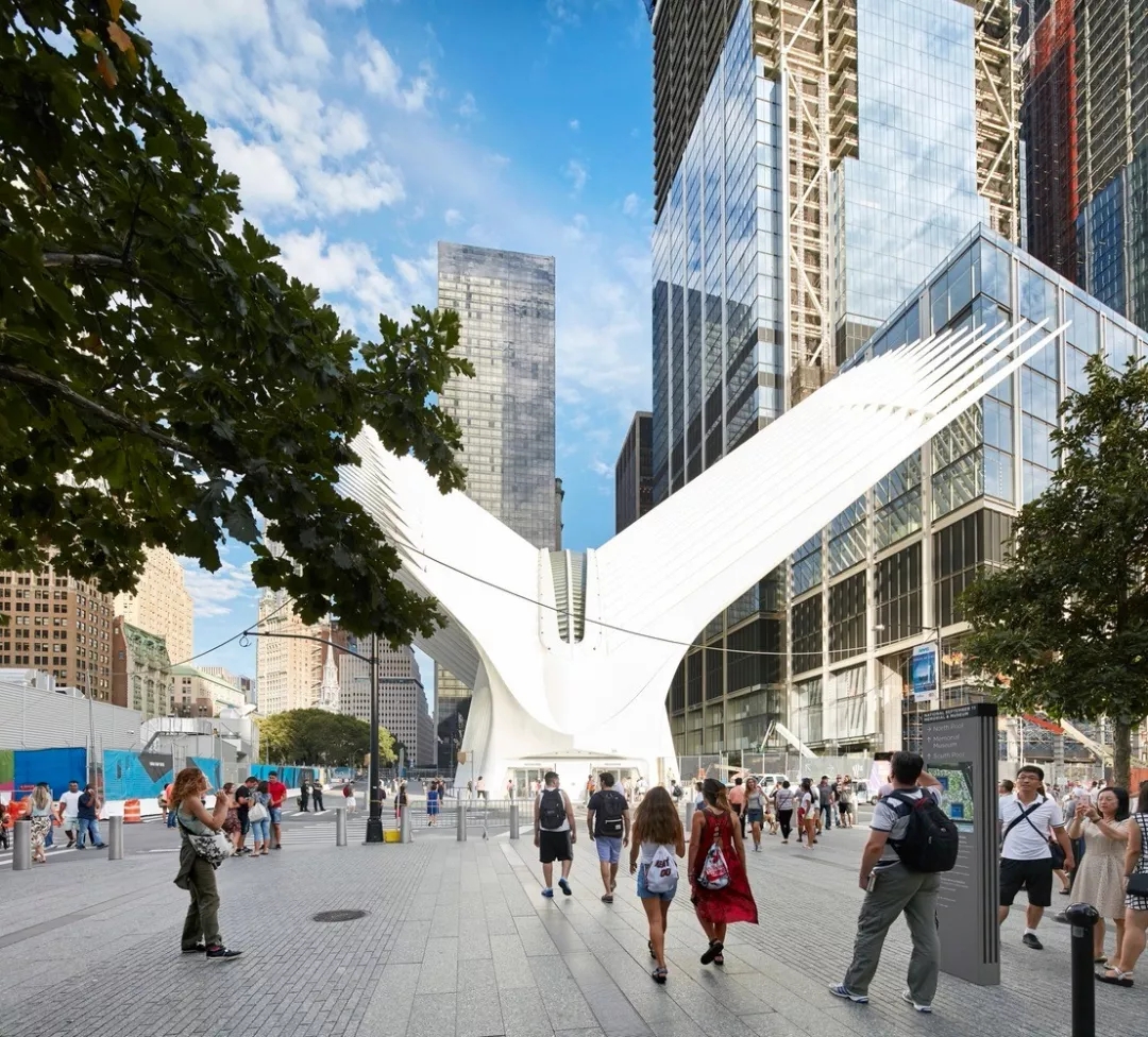 唯有鬼才，才敢讓建筑飛起來！