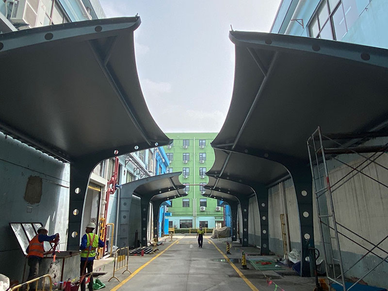 膜結構的車棚有什么特點？為什么膜結構的車棚如此受歡迎？